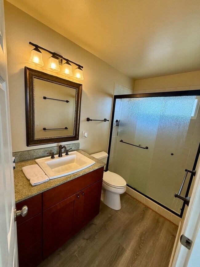 Foto del edificio - Bright 3 Bed, 2 Bath Condo