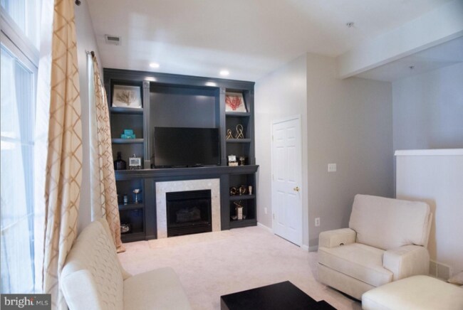 Photo - 6419 Nice Pl Townhome