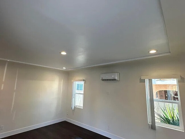 Building Photo - 4334 Swift Ave