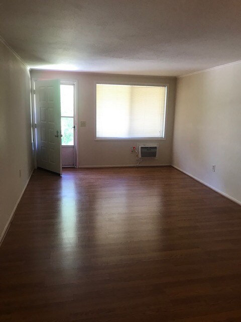 Building Photo - 15126 Pine Meadows Dr