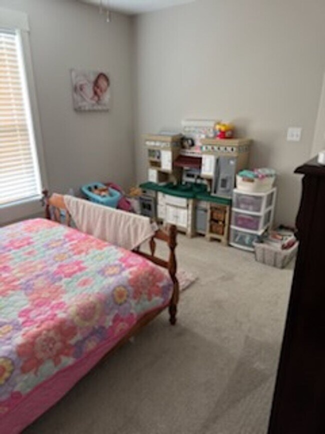 Building Photo - Newly Built 3 Bedroom Duplex in Irvine Acres!