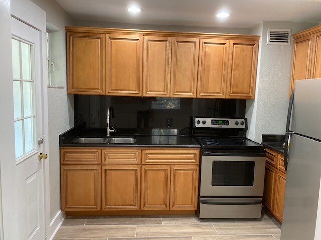 Foto del edificio - 2006 S Habana Ave