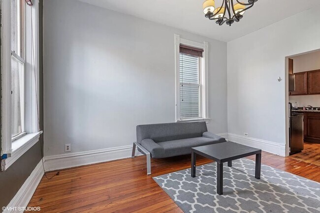 Foto del edificio - 1130 W Oakdale Ave