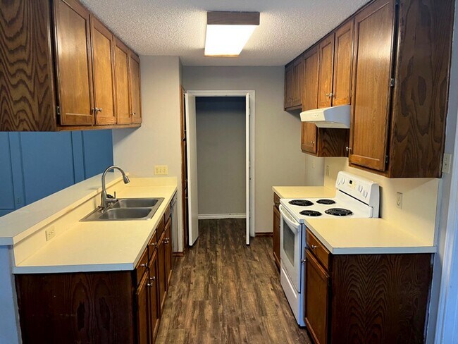 Building Photo - 2317 Kingsford Court, Arlington