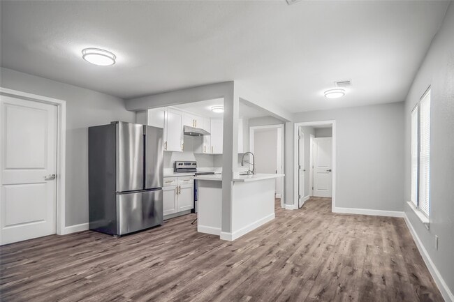 Building Photo - 4418 Galesburg St