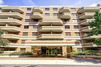 Building Photo - 2301 N St NW