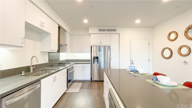 Building Photo - 2442 Nolita