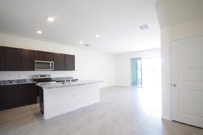 Foto del edificio - 32312 Turtle Grace Lp
