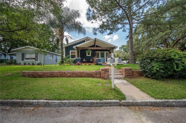 Building Photo - 236 W North St