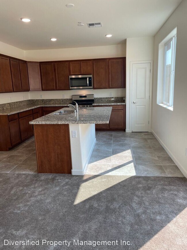 Foto del edificio - 3 br, 2.5 bath House - 4723 Falcon Rock