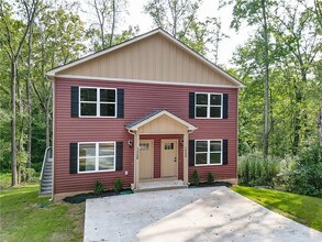 Building Photo - 126A Brookmeade Dr