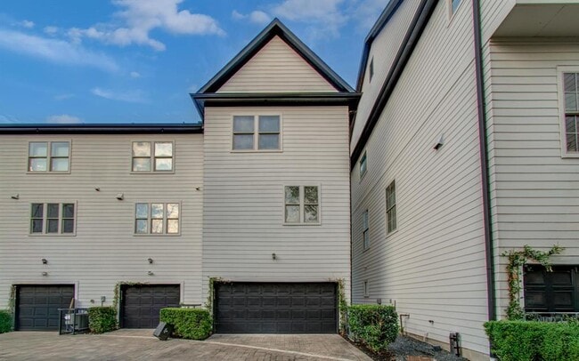 Photo - 610 Delano St Townhome