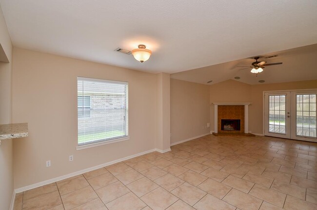 Building Photo - 7303 Greenwood Point Dr