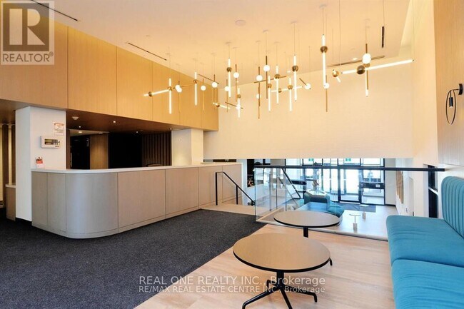 Photo du bâtiment - 7950-7950 Bathurst St