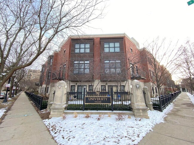 Foto del edificio - 947 W 14th Pl