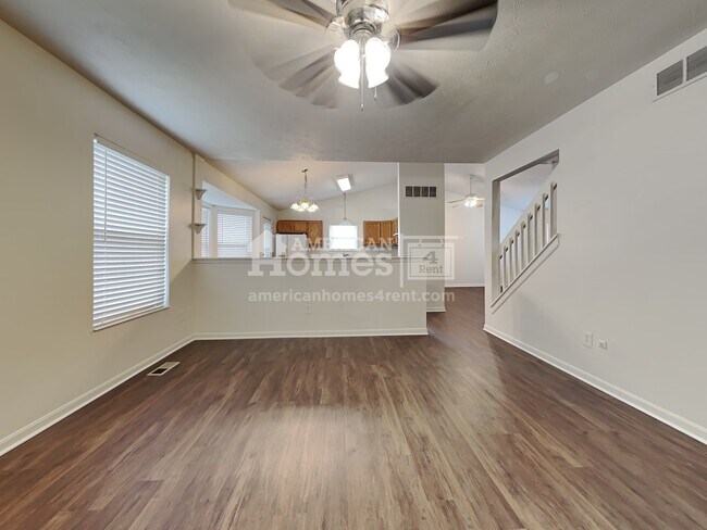 Foto del edificio - 2796 N Barnhill Place