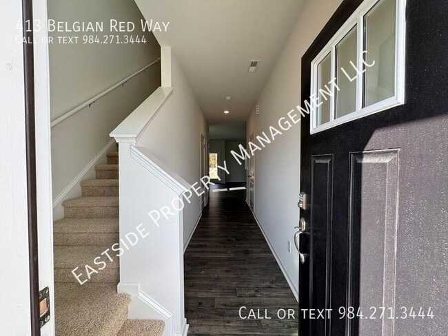 Building Photo - 413 Belgian Red Wy