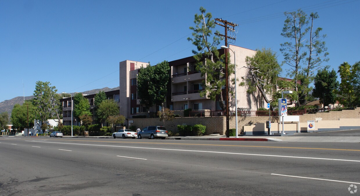 Foto del edificio - Foothill Gardens