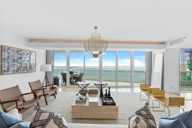 Foto del edificio - 1643 Brickell Ave