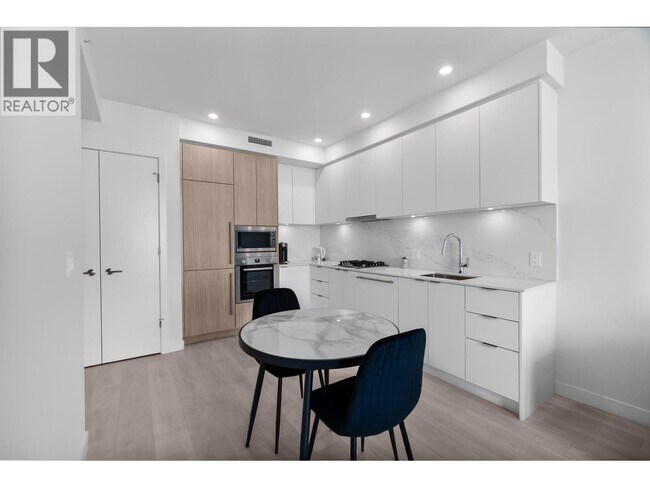 Photo du bâtiment - 537-3537 Cottonwood Ave
