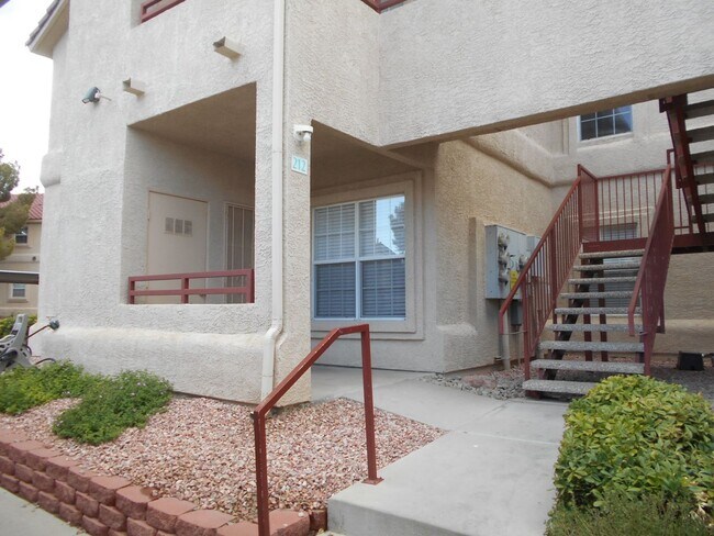 Building Photo - Charming 2 Bedroom, 2 Bathroom Home!