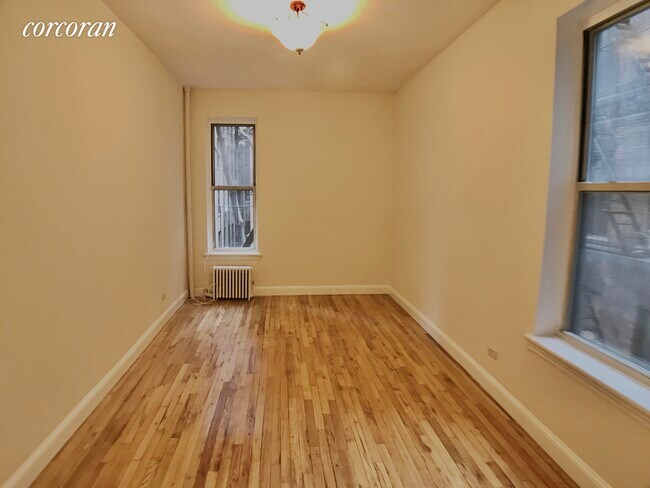 Foto del edificio - 107 W 68th St