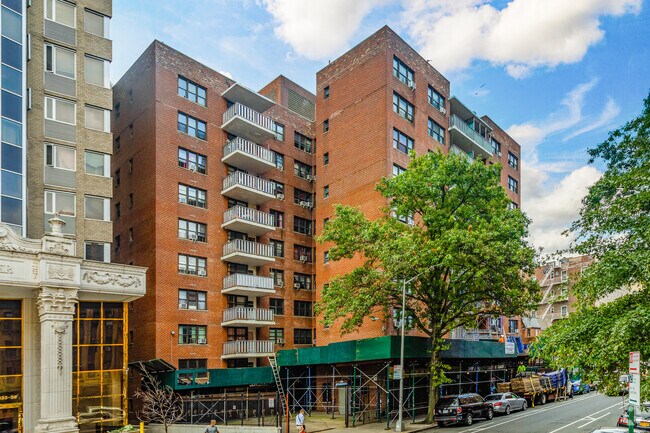 Foto del edificio - 13324 Sanford Ave