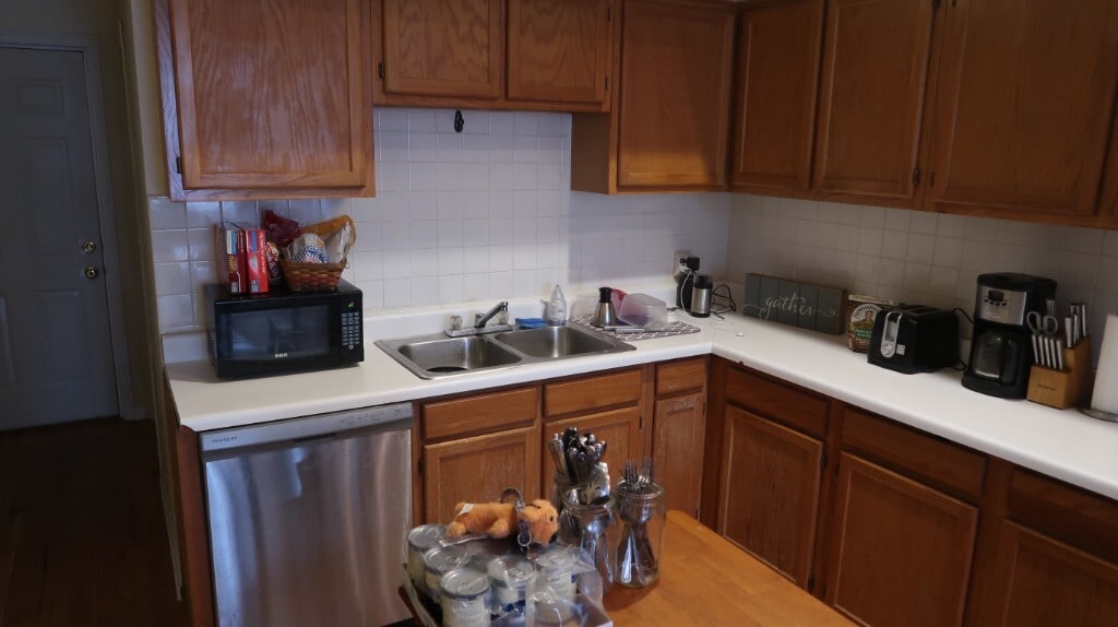 Building Photo - 1411 W Erie St