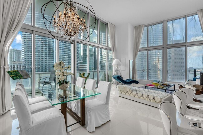 Building Photo - 465 Brickell Ave