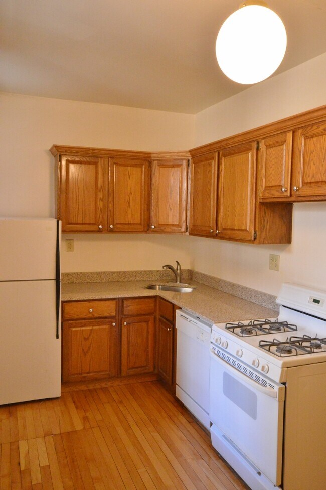 Foto del edificio - 1340 W Waveland Ave
