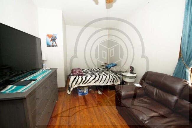 Foto del edificio - 2 bedroom in CHICAGO IL 60641