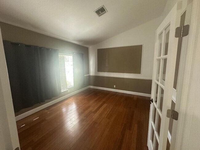 Foto del edificio - 5503 NW 39th Ave
