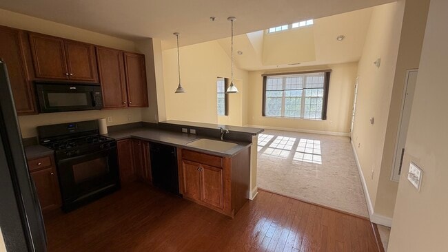 Building Photo - 2411 Ramapo Ct
