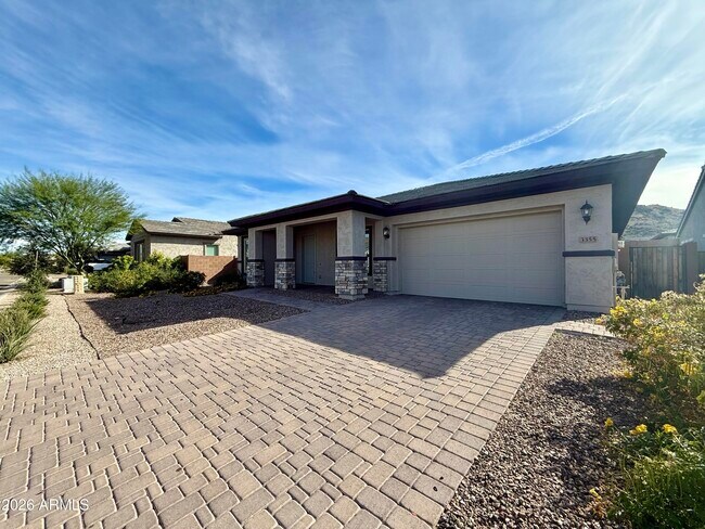 Foto del edificio - 3355 E Constance Wy