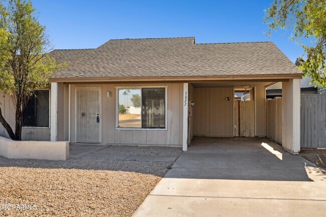 Building Photo - 7027 S 40th Pl