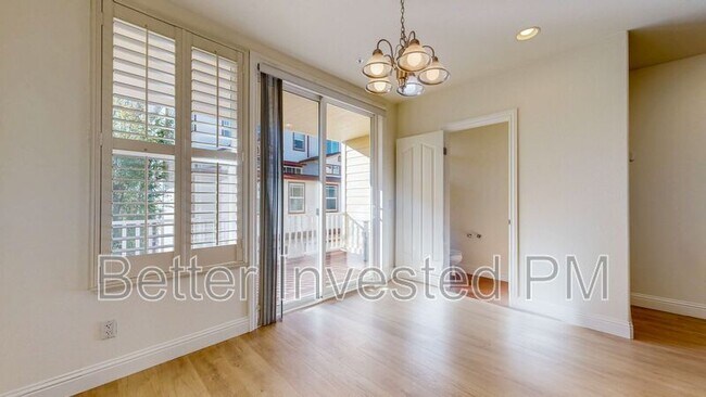 Foto del edificio - 526 Emily Rose Cir