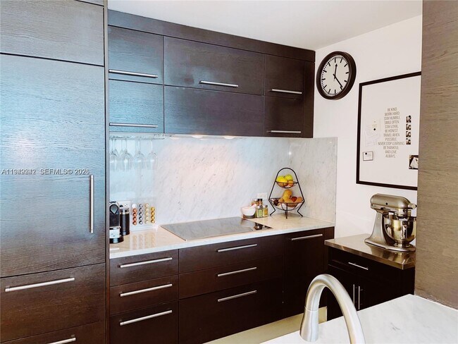 Foto del edificio - 900 Biscayne Blvd