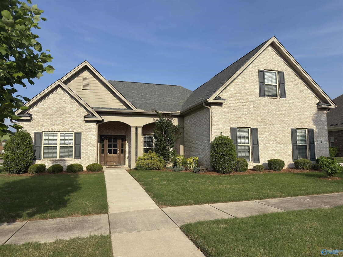 Primary Photo - 1 SW She Oak Dr