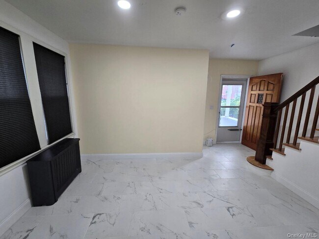 Foto del edificio - 3175 Layton Ave