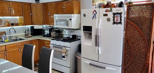 Foto del edificio - 4300 SW 67th Ave