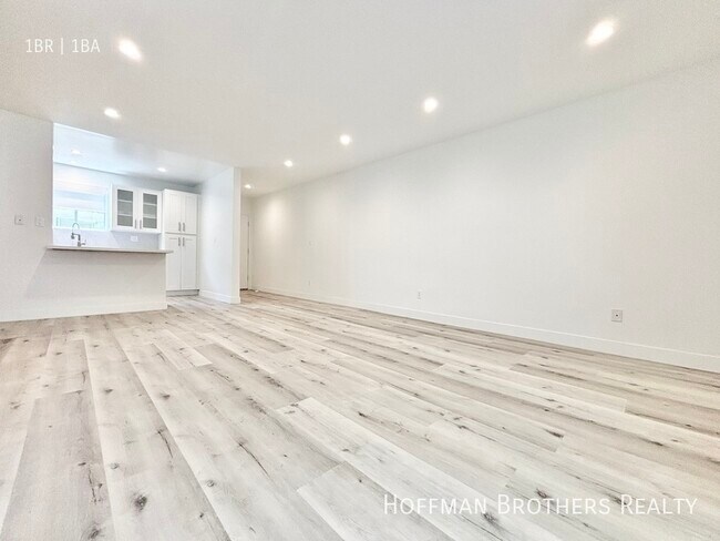 Building Photo - 605 San Vicente Blvd Santa Monica, CA 90402
