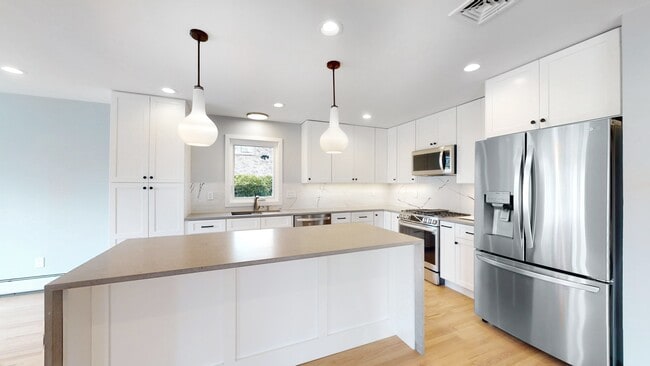 Building Photo - 1420 Oleri Terrace