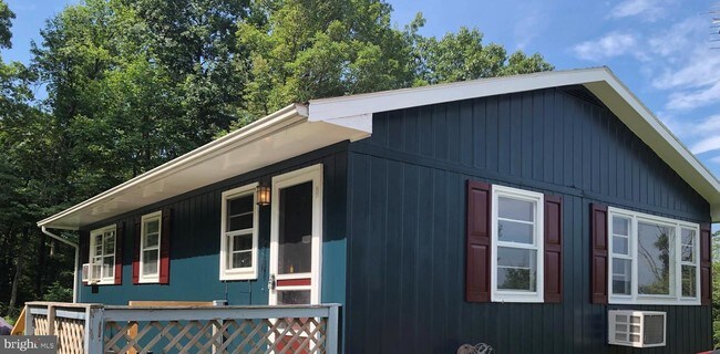 Foto del edificio - 1841 Highland Ridge Rd