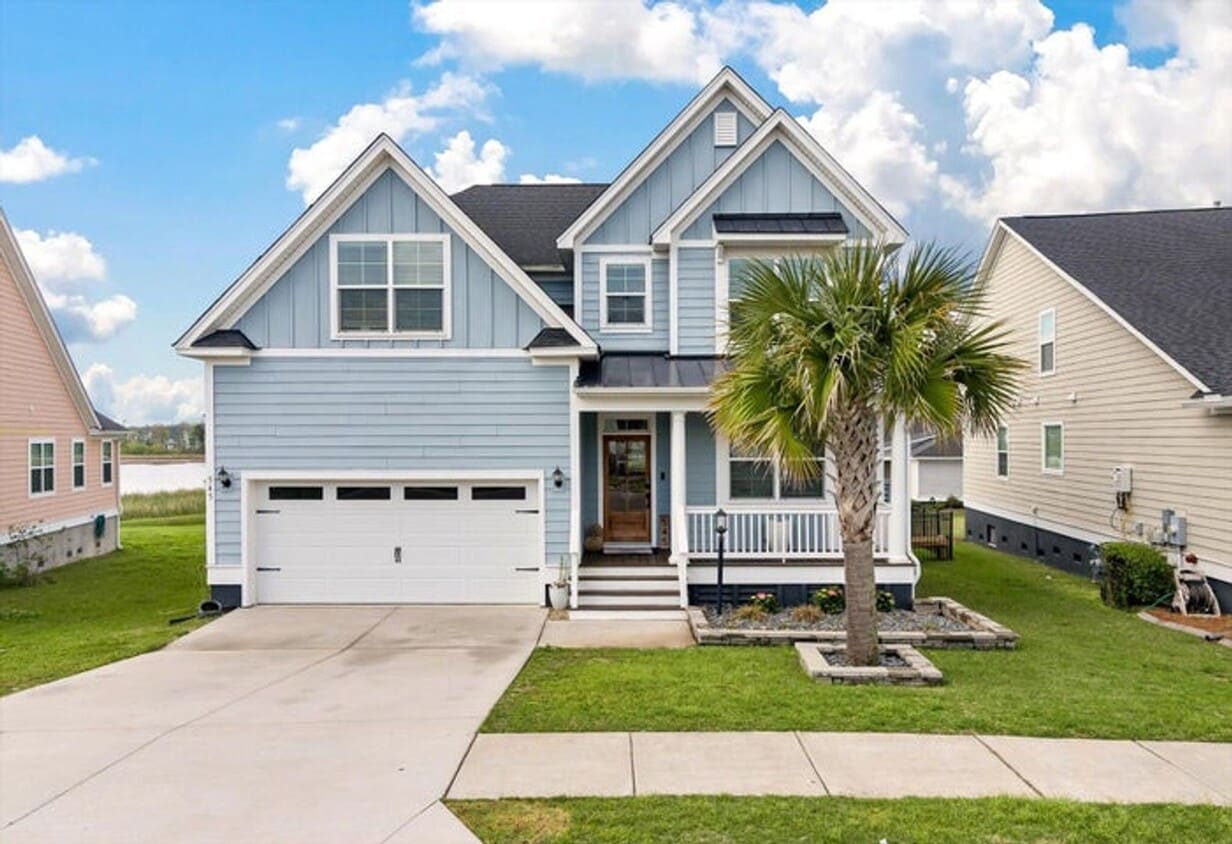 Primary Photo - Show stopping 5 bed/3 bath rental in the h...