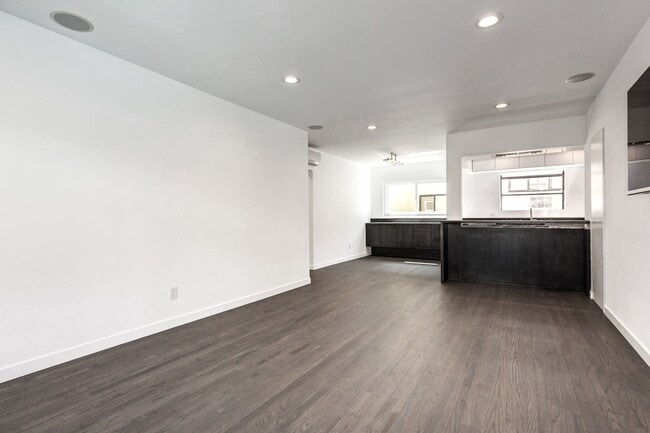 Building Photo - 1330 N Crescent Heights Blvd. #5