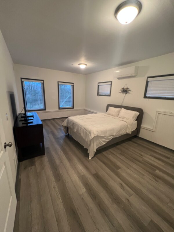 Foto del edificio - 716 Flint Ridge Dr