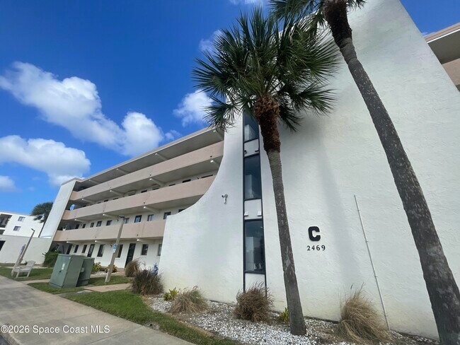 Building Photo - 2469 S Washington Ave