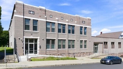 Building Photo - 831-831 Adams Ave