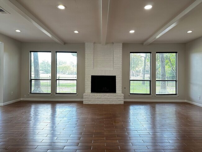 Building Photo - 11106 Ellwood St