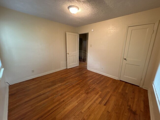 Foto del edificio - 905 Carlisle St